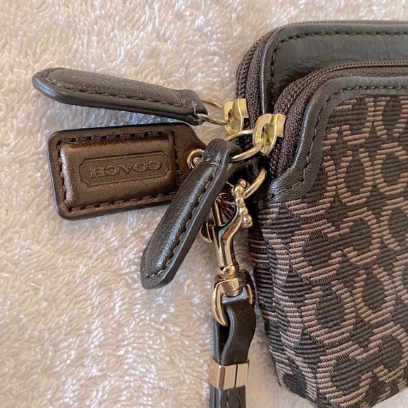 COACH Wristlet Wallet Brown w/ Lighter Brown - Picture 4 of 6